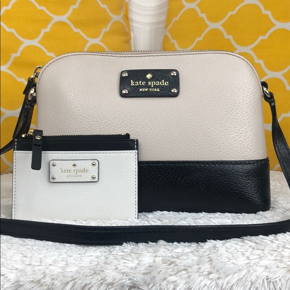 kate spade Handbags - 🌸OFFERS?🌸Kate Spade Crossbody Two Tone Bag ONLY